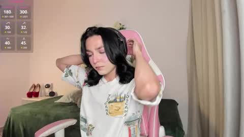 Jiggly online show from October 11, 1:16 am