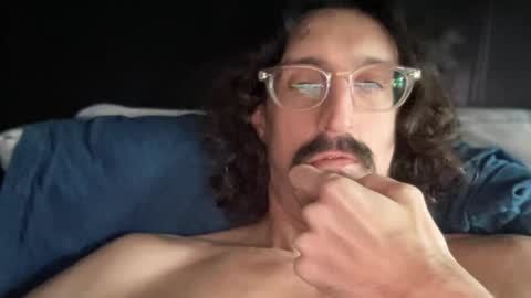 Snapshot of jiggz1986 chatting on April 3, 8:12 am Jigz1986 online show from April 3, 8:12 am