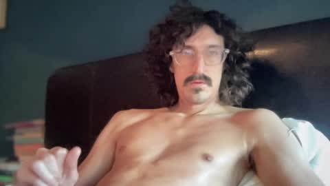 Snapshot of jiggz1986 chatting on April 9, 6:19 am Jigz1986 online show from April 9, 6:19 am