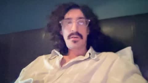 Snapshot of jiggz1986 chatting on April 16, 12:33 am Jigz1986 online show from April 16, 12:33 am