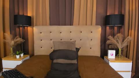 jilianward online show from November 20, 6:29 pm