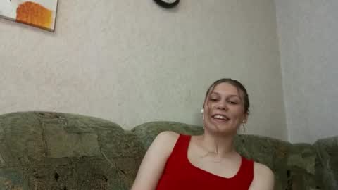 Snapshot of jillianarcia chatting on March 21, 11:04 am Snowie online show from March 21, 11:04 am