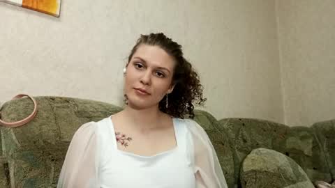 Snapshot of jillianarcia chatting on March 24, 12:43 pm Snowie online show from March 24, 12:43 pm