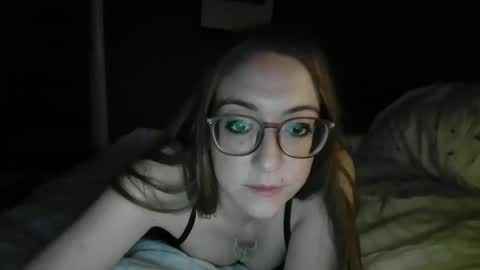 jilliangiselle online show from June 4, 3:45 am