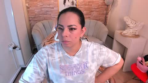 jimena  online show from December 18, 3:04 am