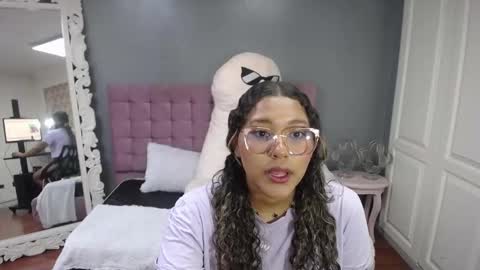 Jimena  online show from September 18, 2:30 pm