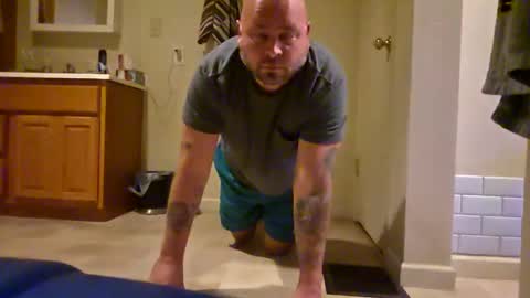 Snapshot of jiminowell chatting on September 27, 10:09 am jiminowell online show from September 27, 10:09 am