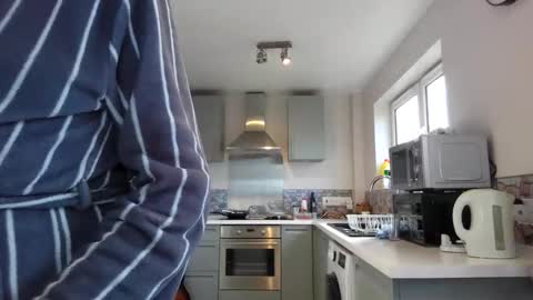 Jimmy Benido online show from April 3, 4:49 pm