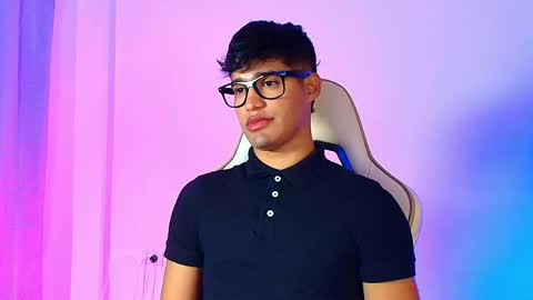 Snapshot of jimmy_leeh_ chatting on April 4, 4:33 am Jimmy Leeh online show from April 4, 4:33 am