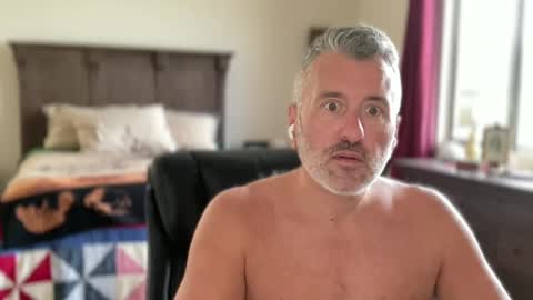 Dad of Three online show from December 26, 8:00 pm