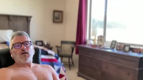 Dad of Three online show from December 29, 7:11 pm