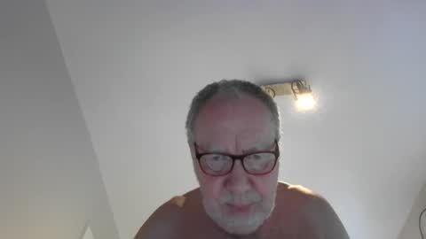Snapshot of jimmybenido chatting on July 28, 6:20 pm Jim Redgewell online show from July 28, 6:20 pm