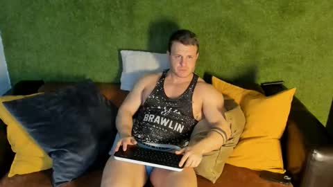 Snapshot of jimmyhardin21 chatting on February 20, 7:36 pm Hardin online show from February 20, 7:36 pm