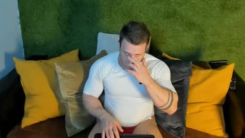 Snapshot of jimmyhardin21 chatting on March 5, 7:59 am Hardin online show from March 5, 7:59 am