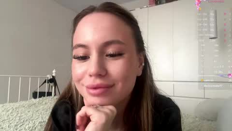 Kate online show from April 25, 8:17 am