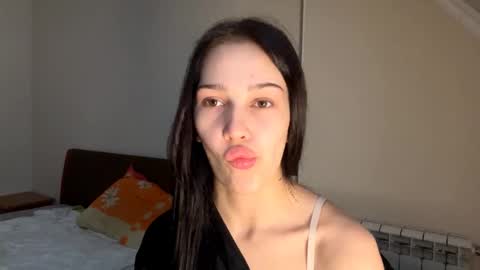 Kate online show from May 5, 1:30 pm