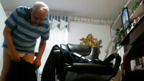 jimwellhung online show from January 11, 9:31 pm