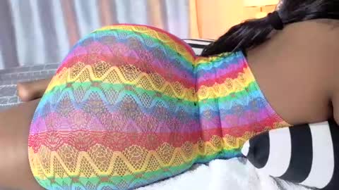 Snapshot of jinglefancypuff chatting on June 26, 11:20 pm jinglefancypuff online show from June 26, 11:20 pm