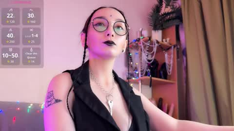 Jinhee Noir online show from December 13, 8:04 pm