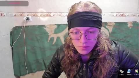 Snapshot of jinnbook chatting on March 4, 2:28 am JinnBook online show from March 4, 2:28 am