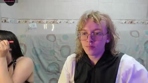 Snapshot of jinnbook chatting on June 7, 7:12 am JinnBook online show from June 7, 7:12 am