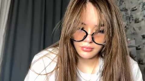 Jinny online show from October 4, 6:39 pm