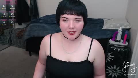 jinxyfawn online show from June 16, 4:37 am