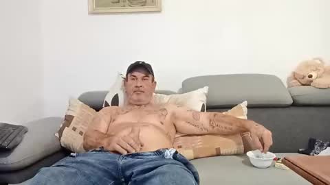 Snapshot of jirkasoukr chatting on November 12, 12:27 pm jirkasoukr online show from November 12, 12:27 pm