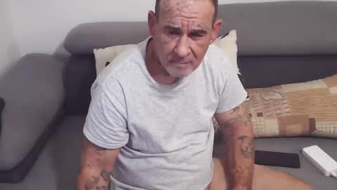 Snapshot of jirkasoukr chatting on November 27, 1:35 pm jirkasoukr online show from November 27, 1:35 pm