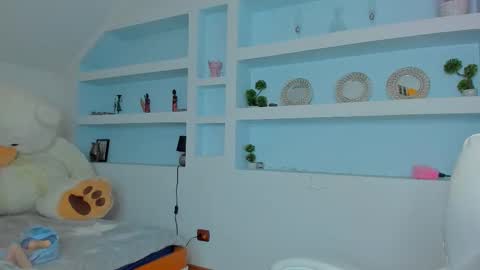 Juliee online show from January 5, 5:27 pm