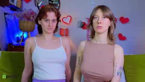 Snapshot of jitoon_exe chatting on February 17, 4:46 pm Hey Guys We are Julia ginger Tina brunette online show from February 17, 4:46 pm