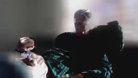 jizzmitten5 online show from November 23, 8:30 pm