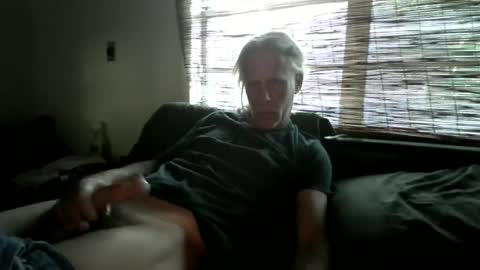 jizzmitten5 online show from June 16, 11:57 am