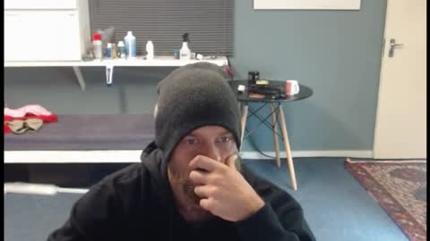 Snapshot of jjameson41 chatting on April 4, 6:22 am JamesJan van Rebel online show from April 4, 6:22 am