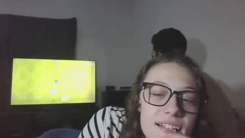 jjj963733 online show from December 2, 3:51 pm