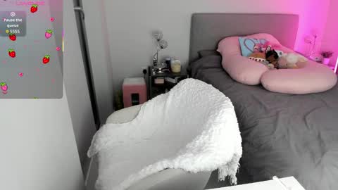 Juliette Rose online show from September 25, 7:50 pm