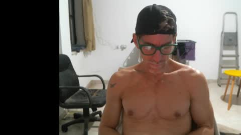 Snapshot of jlmbud chatting on January 11, 7:05 pm jlmbud online show from January 11, 7:05 pm