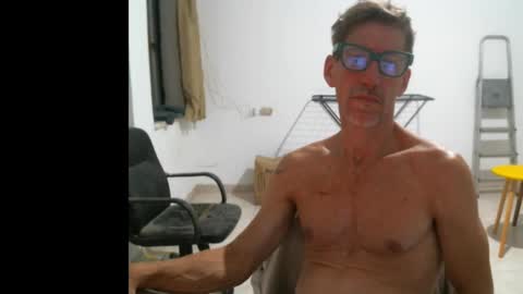 Snapshot of jlmbud chatting on February 15, 9:48 pm jlmbud online show from February 15, 9:48 pm