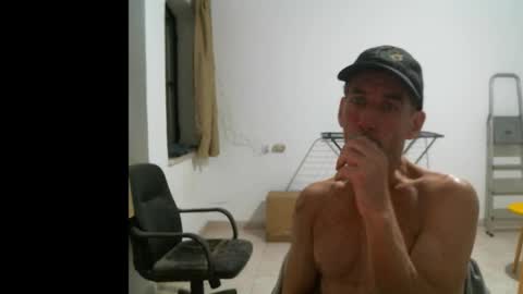 Snapshot of jlmbud chatting on March 11, 11:04 pm jlmbud online show from March 11, 11:04 pm