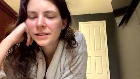 jlynn1997 online show from December 1, 2:11 pm