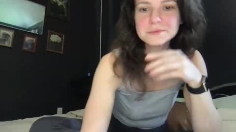 Snapshot of jlynn1997 chatting on April 27, 4:38 pm jlynn1997 online show from April 27, 4:38 pm