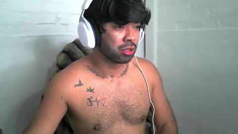 Snapshot of jm2686 chatting on October 22, 2:12 am jhon00 online show from October 22, 2:12 am
