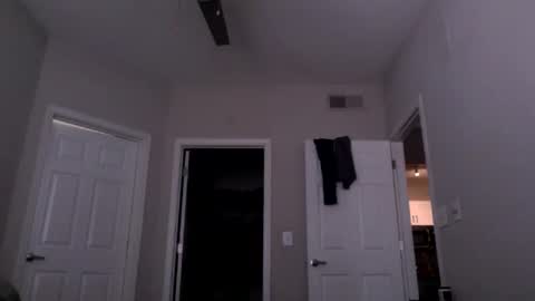 jmeaty5 online show from December 17, 4:13 pm