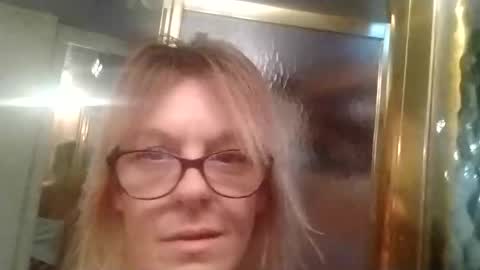 jmemarie online show from September 28, 12:21 pm
