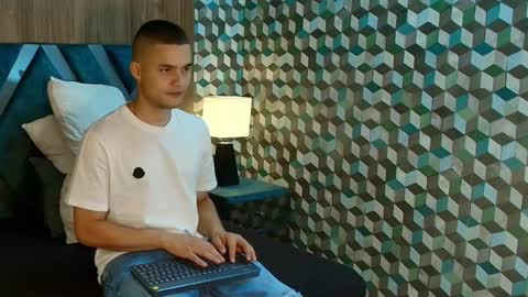  Joao online show from April 24, 8:44 pm