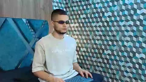  Joao online show from July 12, 4:31 pm
