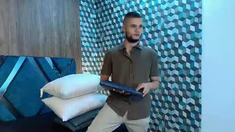  Joao online show from July 31, 8:08 pm