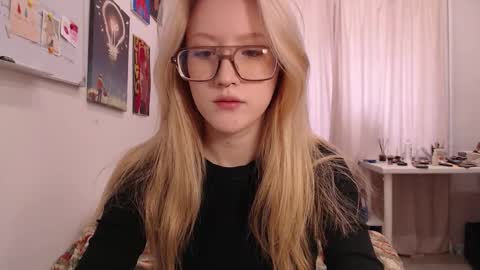 joan_kiss online show from September 24, 8:17 am