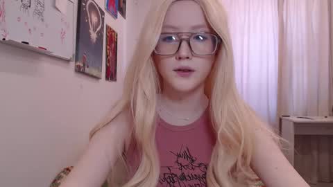 joan_kiss online show from March 5, 11:28 am