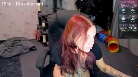 Snapshot of joan_wilson chatting on October 6, 9:45 pm joan_wilson online show from October 6, 9:45 pm